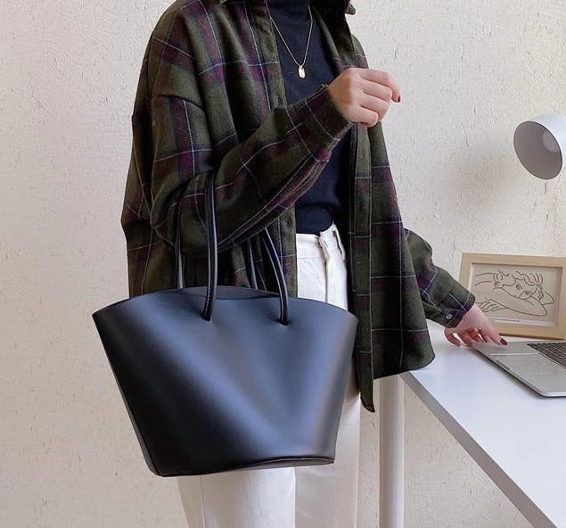 Bucket bag