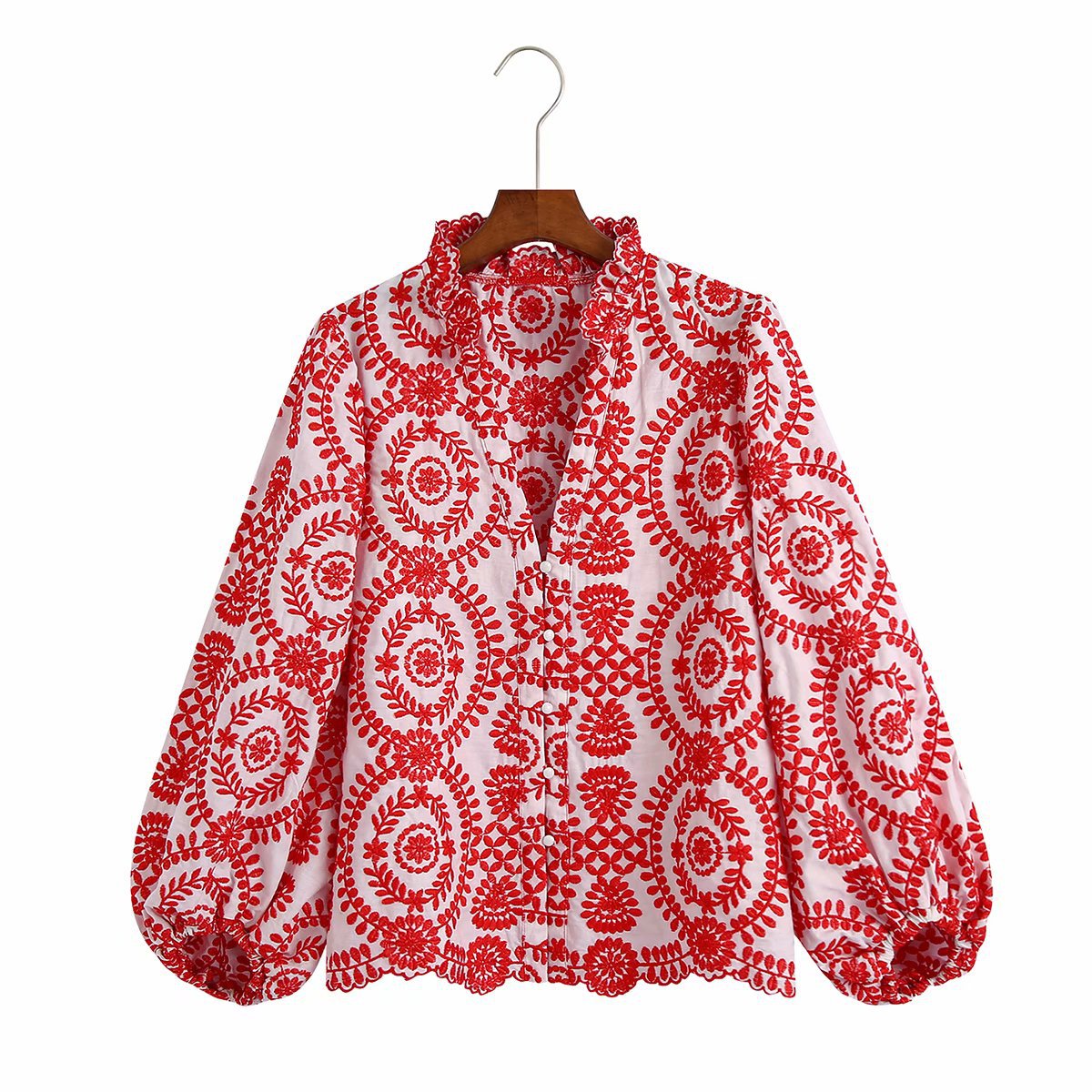 Flower embroidery blouse