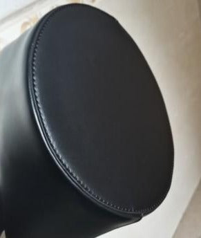 Bucket bag