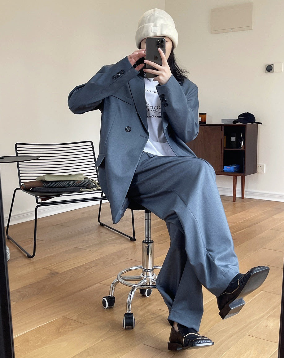 經典夾克和褲子