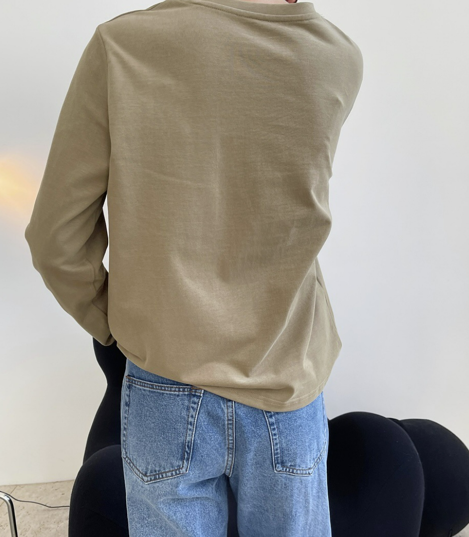 Simple long sleeve t-shirts