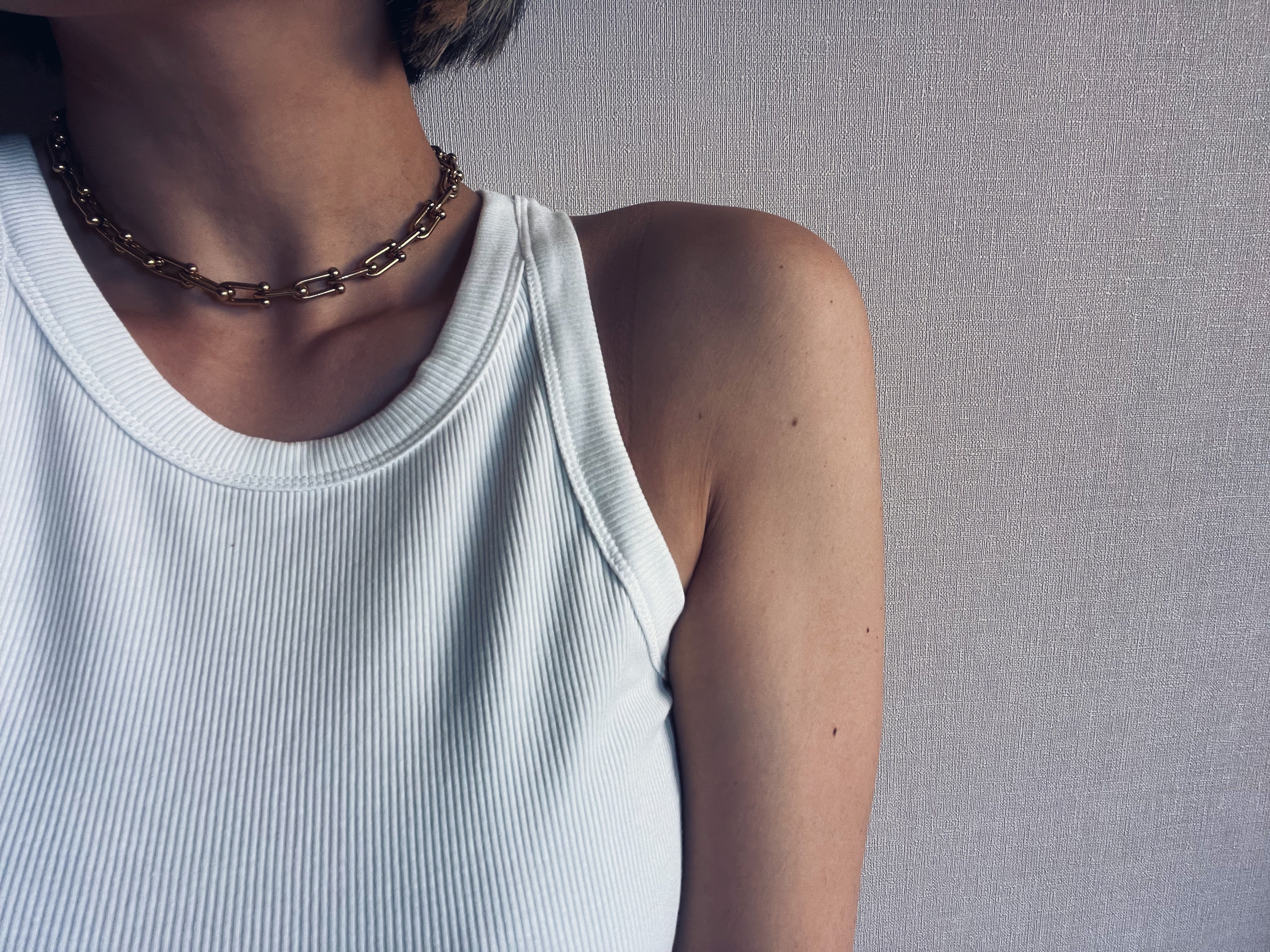 The uniform necklace